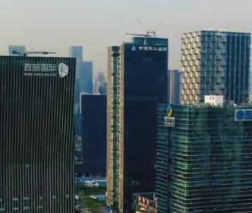 深圳湾超级总部基地，近百座摩天大楼