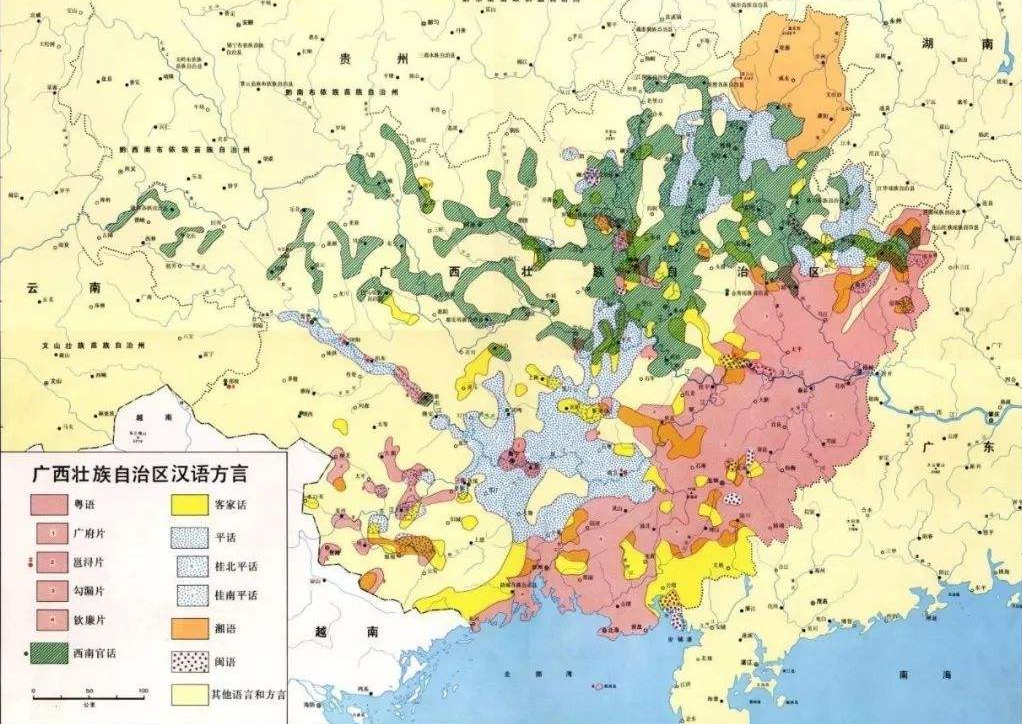 广西通行白话（粤语）的县市有30多个，与广东人同宗同源
