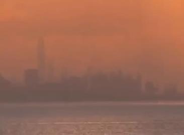 在珠海远眺深圳市区，海市蜃楼的感觉