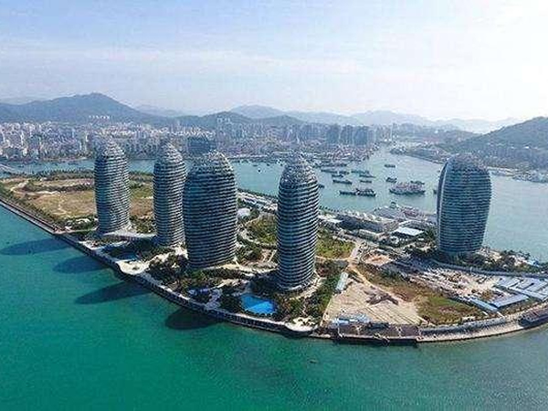 海南曾归广东管辖，为什么海南人不说粤语，要说闽语？