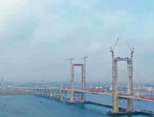 湛江调顺跨海大桥合龙 加快粤西对接粤港澳大湾区
