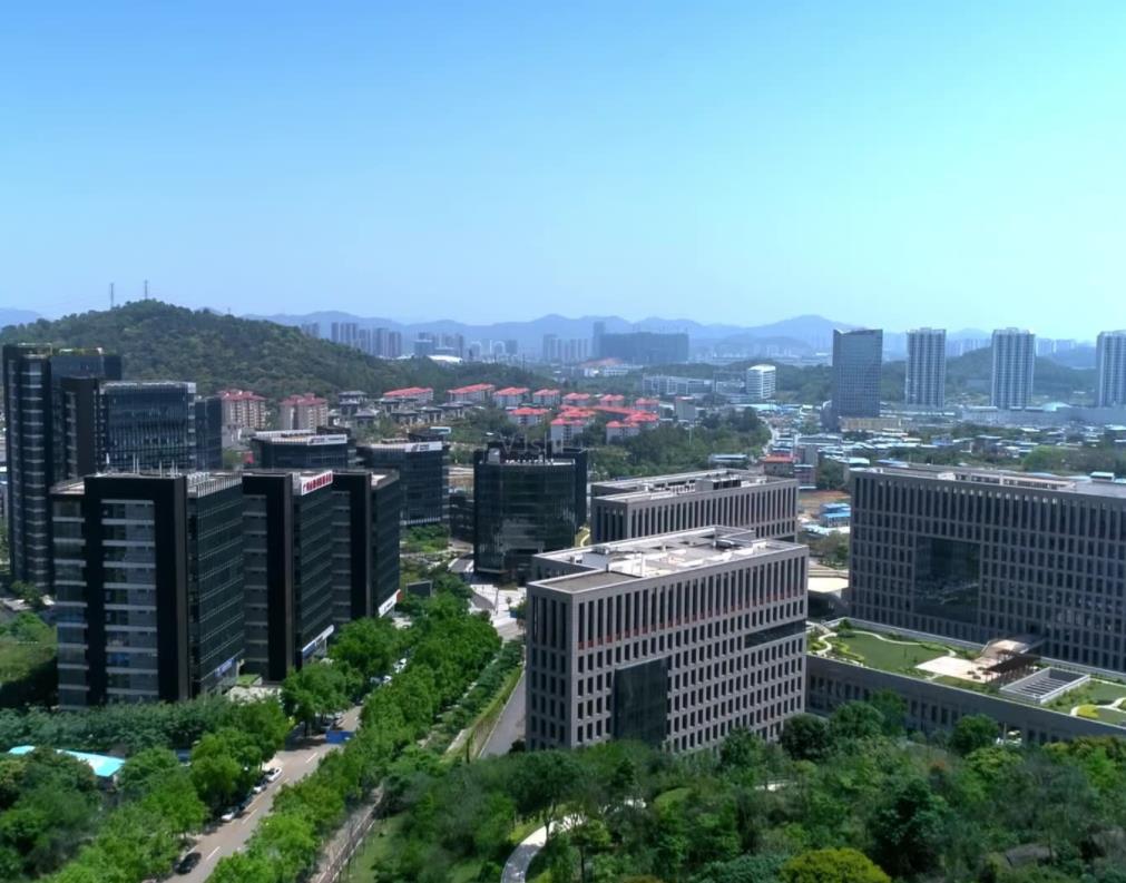 广州打造数字经济生态 软件和信息服务业半年营收近三千亿元