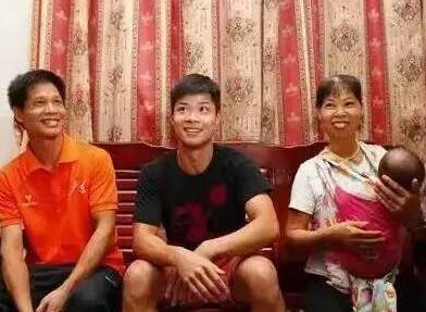 实探亚洲第一跑人苏炳添的家，平凡而朴素的广府精神