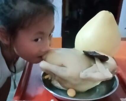 广东民间有云，朝拜前「食个鸡屎忽，考试摞第一」，你吃鸡屁股了吗