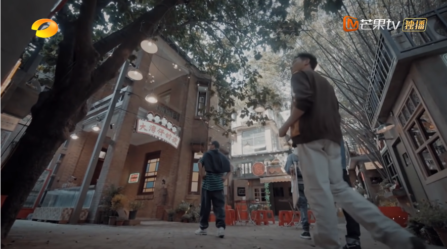 广东人睇《大湾仔的夜》:阴公,一餐大排档都要1600蚊! 广东人睇《大湾仔的夜》:阴公,一餐大排档都要1600蚊!