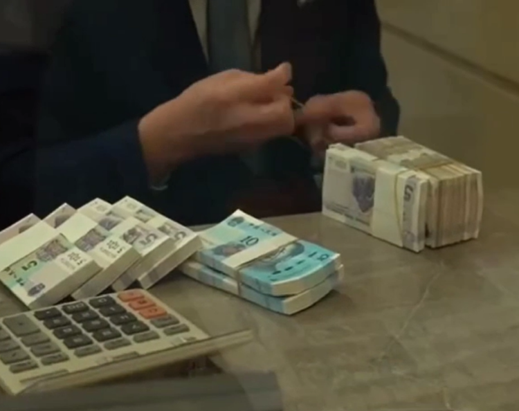 作为全国最务实不攀比的省份，广东多家银行为市民兑换十文钱春节利是新币