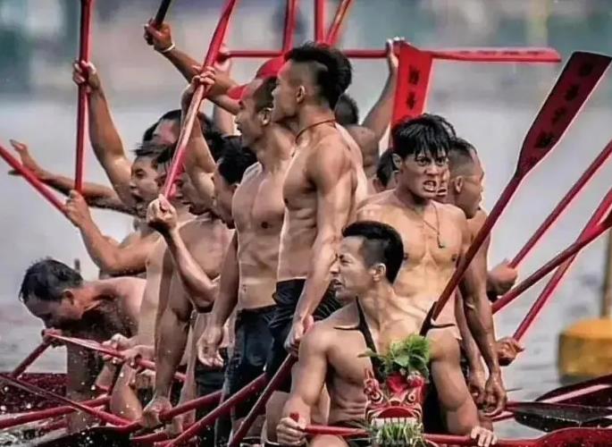 中国龙舟赛风靡国际，超man广东人勇夺全球瞩目！