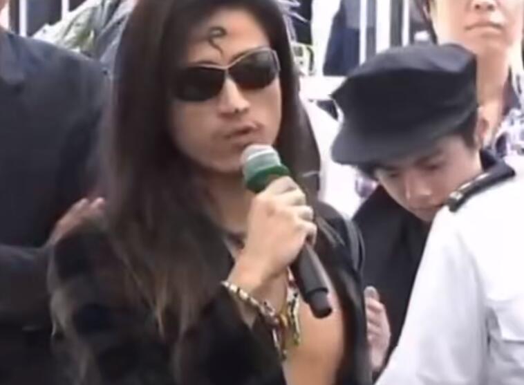 香港城市論壇市民發言環節，三藩市社團第二把手發言被沒收話筒