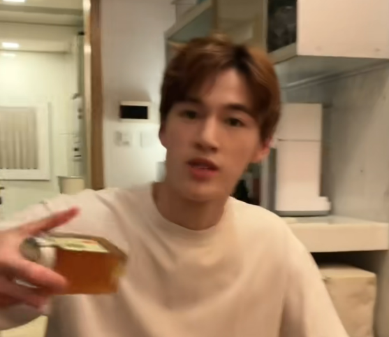 香港仔嘅搞笑普通話，薯條裡有「黑椒糞」