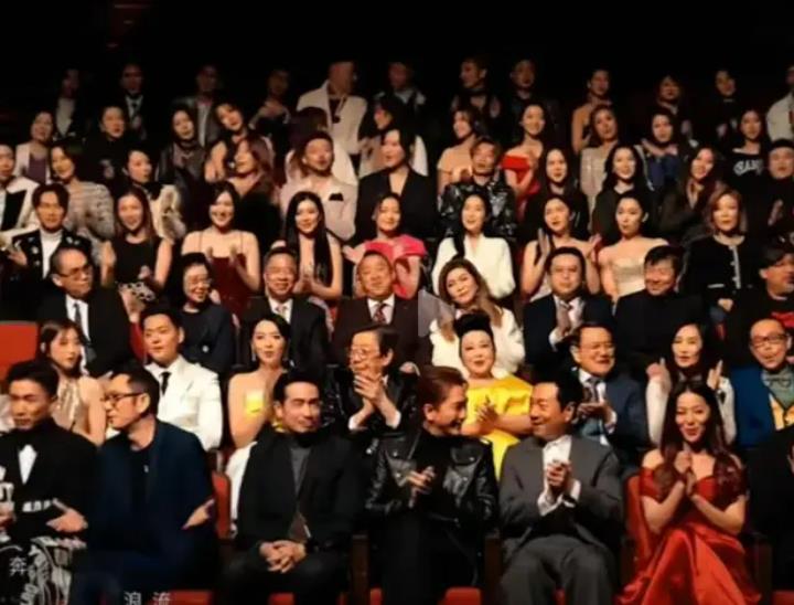 同样推广粤语，广东台药品广告和湖南台声生不息粤语歌