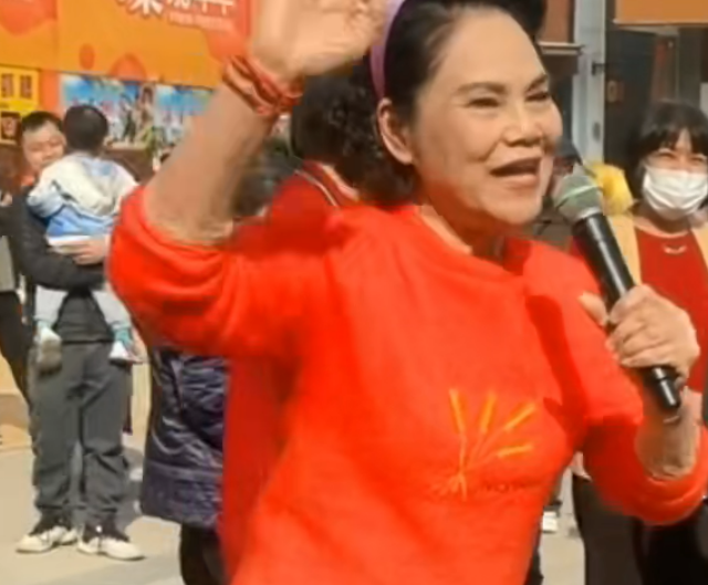 化州牛杂城开业请到广东家喻户晓的李彩娇 化州佬会做生意