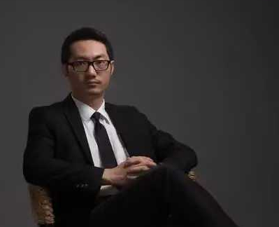 广东仔梁文锋，令美国高科技界闻风丧胆的Deepseek创始人