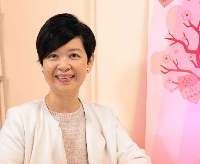 香港房屋局局長何永賢：獨居長者死咗發臭才被發現，此乃人間悲劇