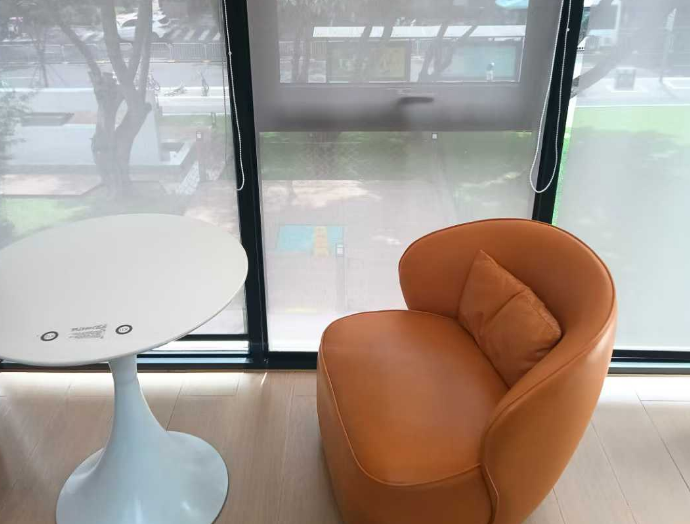 岭南虽然温度不算很高但湿气重，所以饮食清淡不能重油重盐