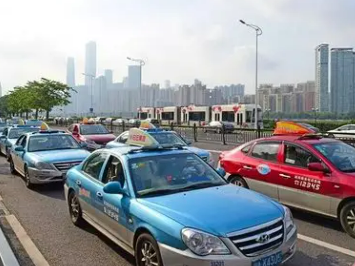 市民建议“的哥”要懂粤语英语，广州市交通运输局婉拒