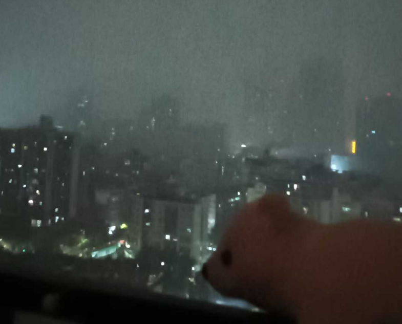 张生原创诗：倒海翻江巽风啸，星河崩裂雨雷骄