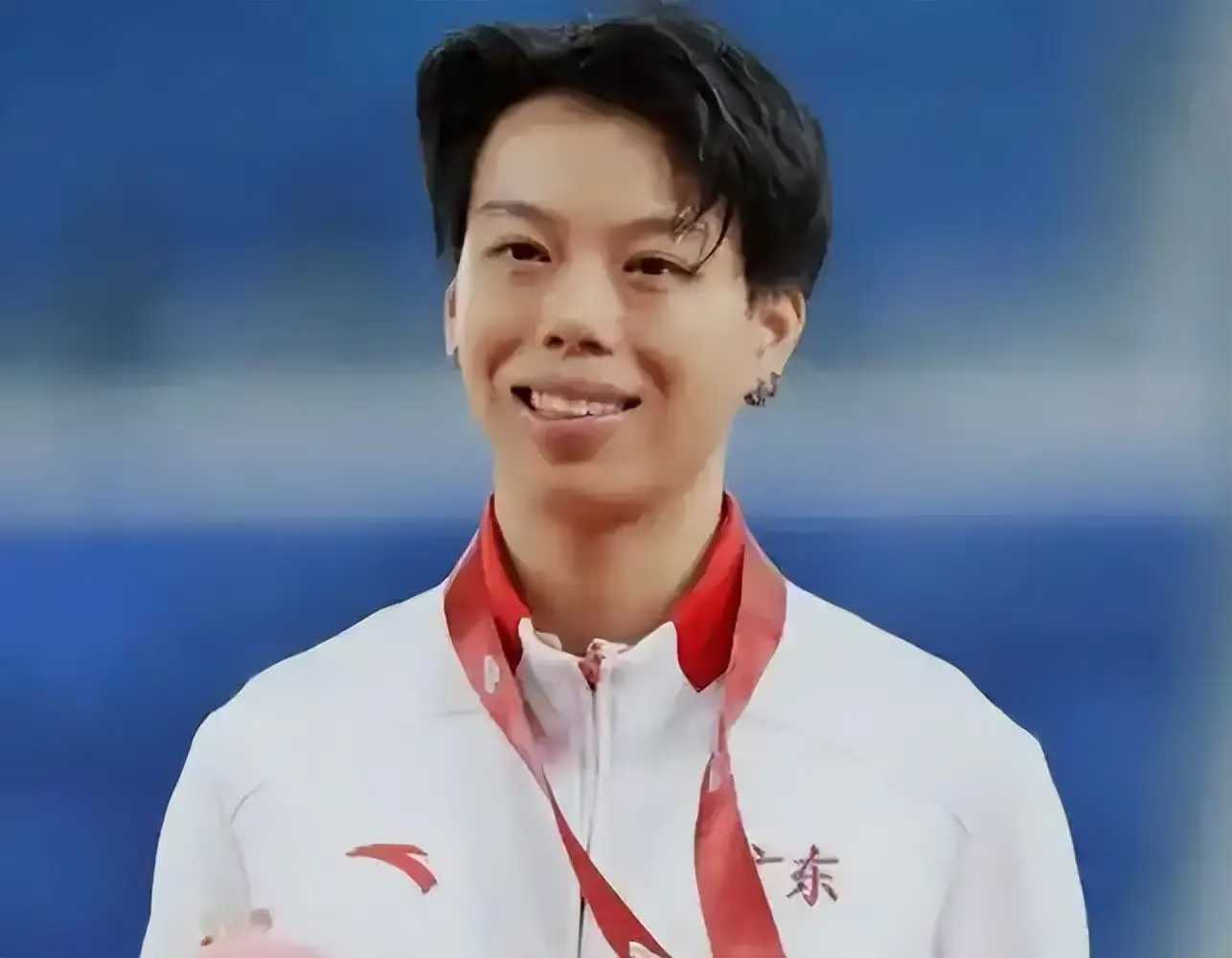 刘景扬超级野生黑马跨栏夺冠，广东体育精英陆续出现