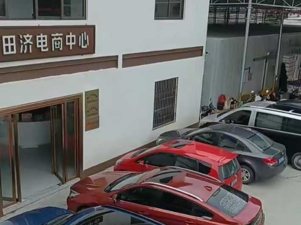 水果店被货车司机跨界干掉？回程来湛江丰业合作社批发原产地水果吧